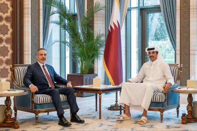 ‫ سمو الأمير يستقبل وزير الخارجية التركي