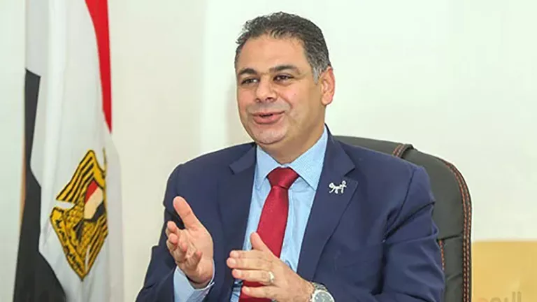 أحمد يوسف: السياحة تتأثر بالأزمات وارتفاع تكاليف الطيران