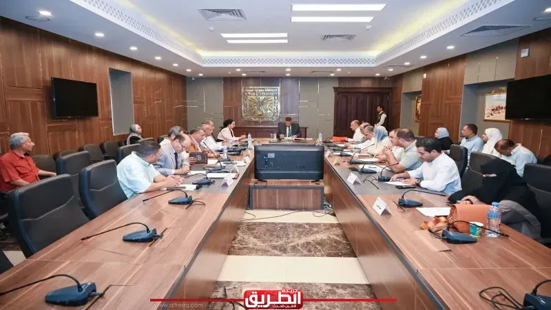 محافظ جنوب سيناء يناقش مع صندوق الإسكان الإقتصادي الموقف المالي وطلبات التخصيص للوحدات السكنية