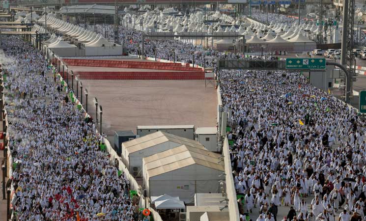 السعودية: الحجاج يؤدون طواف الإفاضة- (شاهد)