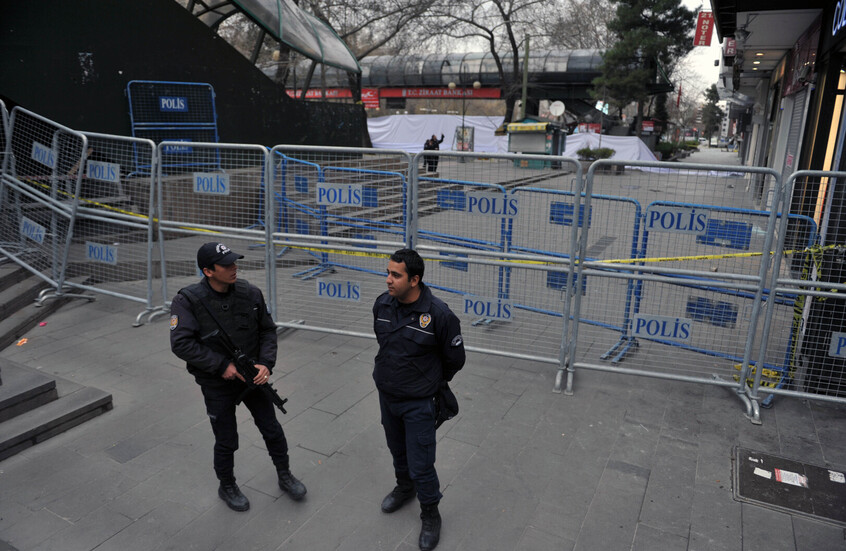 تركيا تعتقل 70 شخصًا من بينهم عمدة بوكا بحملة فساد