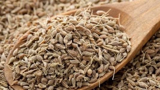 غير البرد والهضم .. فوائد ماتعرفهاش عن اليانسون