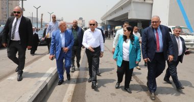 ​محافظ القاهرة فى جولة مفاجئة أعلى دائرى السلام: لا تهاون مع المواقف العشوائية