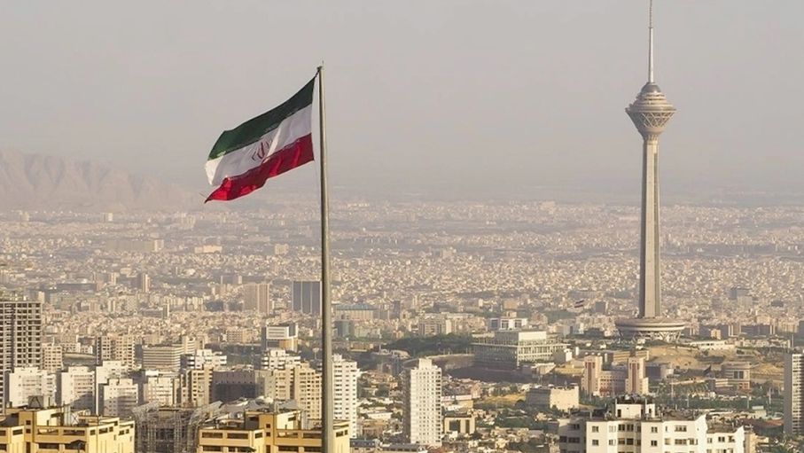 طهران تنتظر قائد الجيش الباكستاني