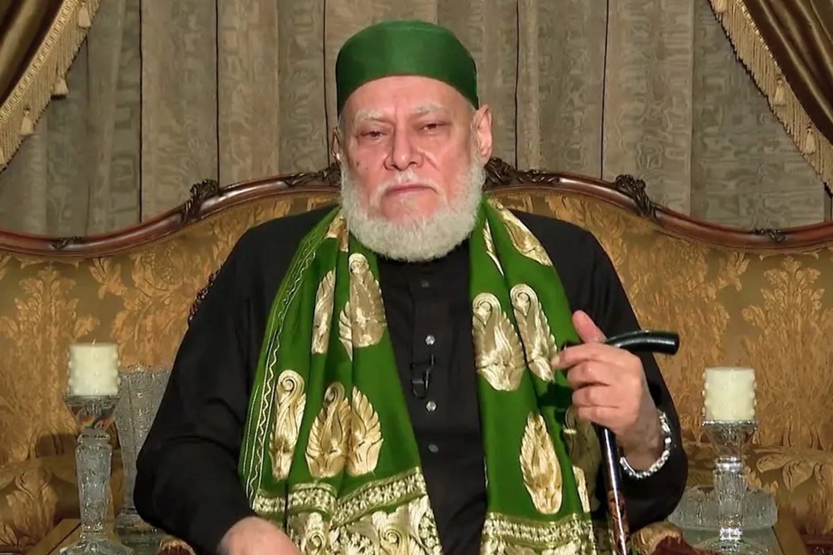 عضو بالأزهر يحذر الآباء والأمهات من تفتيش هواتف أبنائهم