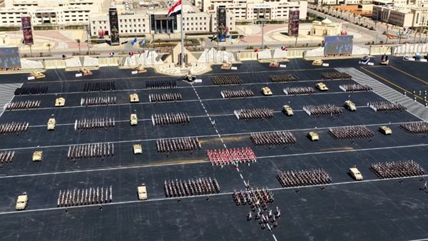 خلال حفل انتهاء الإعداد العسكري لطلبة الأكاديمية العسكرية، أسر الطلبة الجدد تعبر عن فخرها بانضمام أبنائها إلى عرين الأبطال
