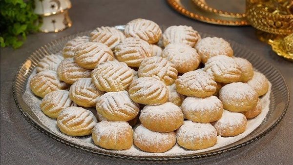 معهد التغذية يقدم روشتة الاستمتاع بكعك وبسكويت العيد دون الإضرار بالصحة