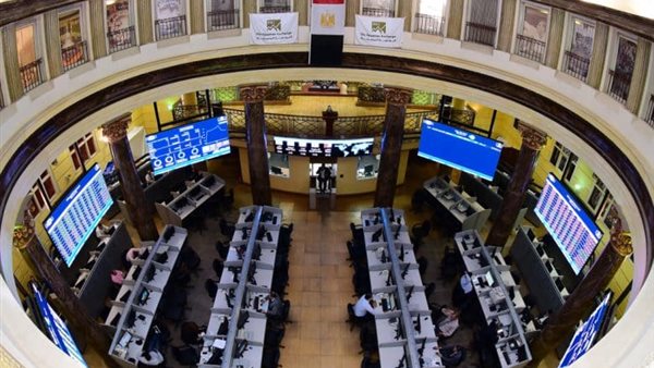 تراجع جماعي لمؤشرات البورصة المصرية في ختام تعاملات الإثنين