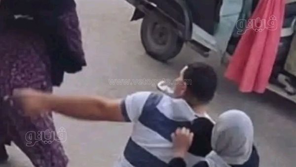 "كانت رايحة تبيع خضار"، تفاصيل واقعة اعتداء سائق توك توك على مسنة بالشرقية