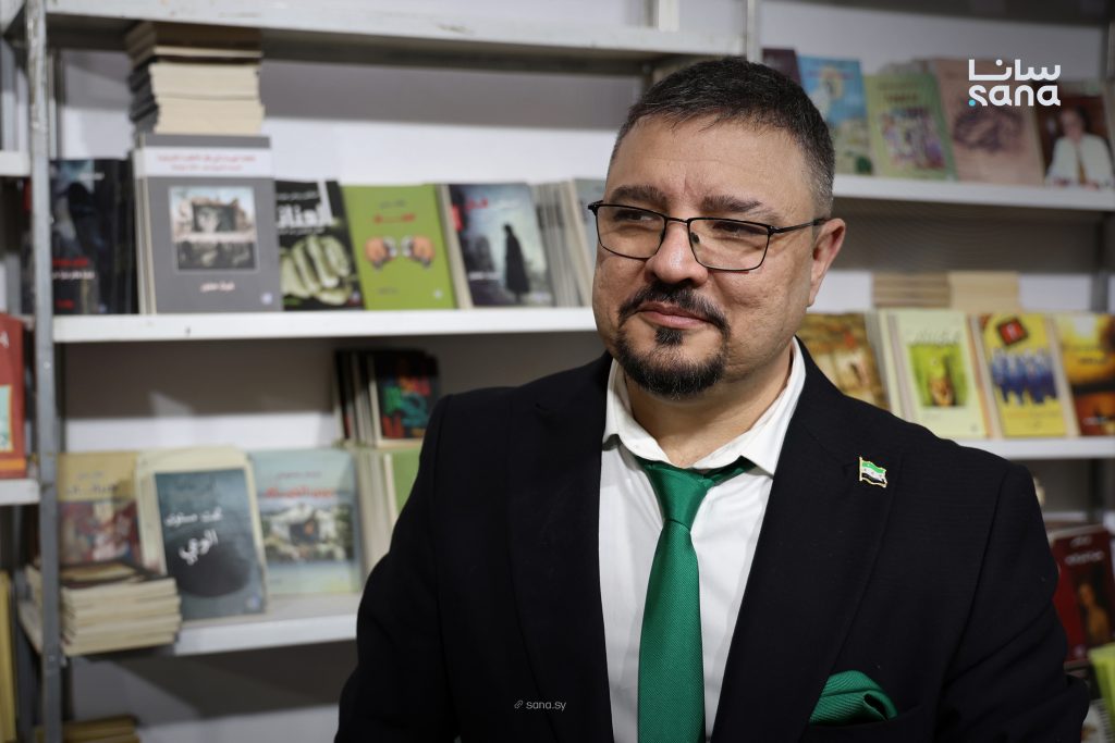 غيث حمود يوقع ستة مؤلفات في معرض دمشق الدولي للكتاب