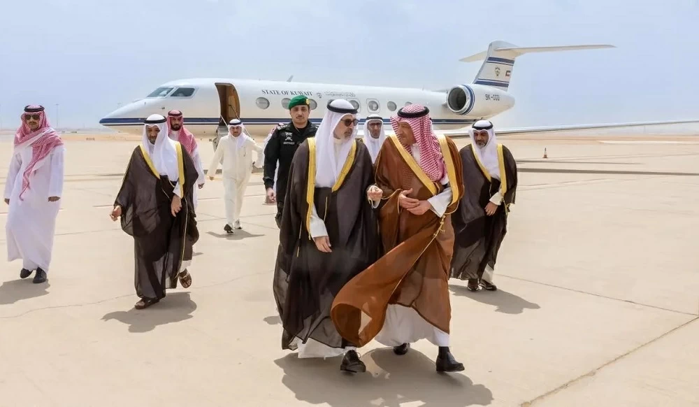 وزير خارجية الكويت يصل إلى الرياض في زيارة رسمية للمملكة
