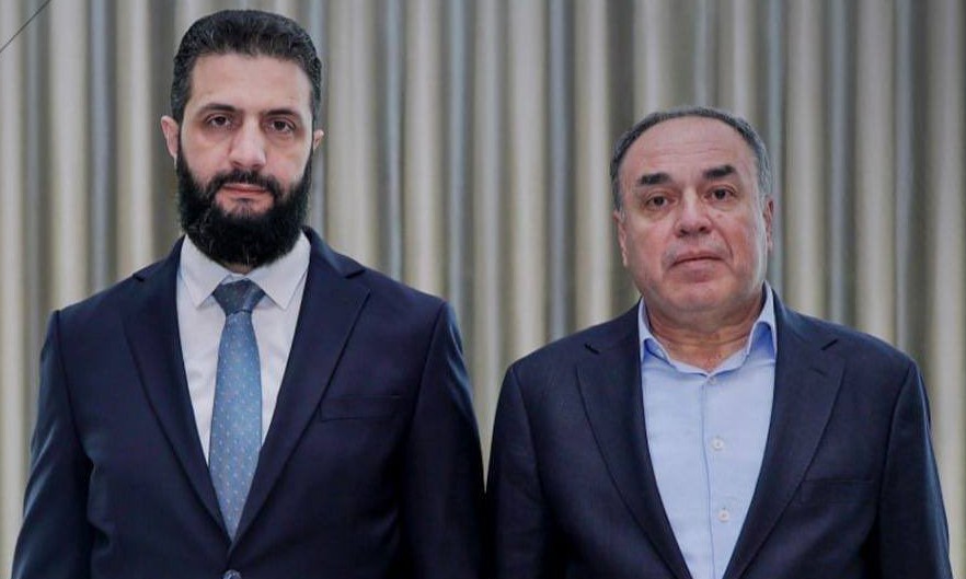 الرئيس الشرع يلتقي رجل الأعمال حسام ططري.. هل يعود قطاع النسيج إلى الواجهة؟