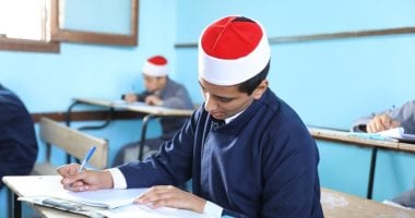 انطلاق امتحانات النقل الأزهرى 21 أبريل.. الحصول على 50% من الدرجات شرطا للنجاح.. الطالب المفصول تأديبيا لا يدخل الامتحان خلال فترة العقوبة.. ويجوز أداء الامتحان للطالب المسجون أو المحبوس بجريمة غير مخ