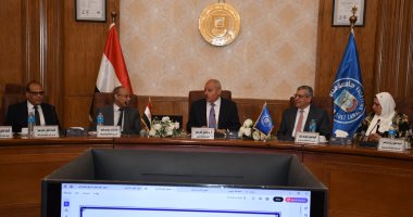 مجلس جامعة قناة السويس يناقش انتظام الامتحانات وتطوير البرامج الأكاديمية