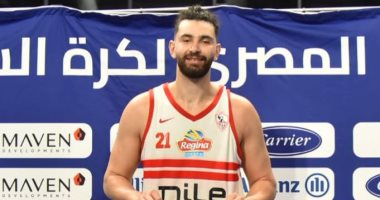 أحمد إسماعيل يحصد جائزة أفضل لاعب فى مباراة الزمالك والأهلى بكأس كرة السلة
