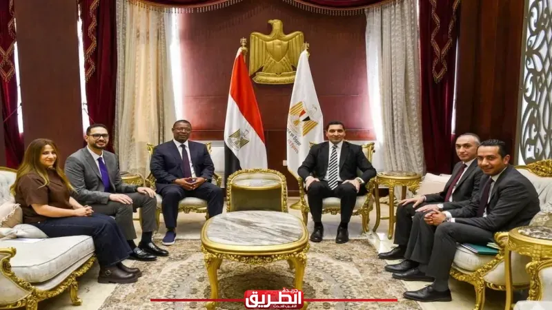 وزير الشباب والرياضة يلتقي رئيس الاتحاد الأفريقي للجودو لبحث التعاون المشترك ونشر الرياضة