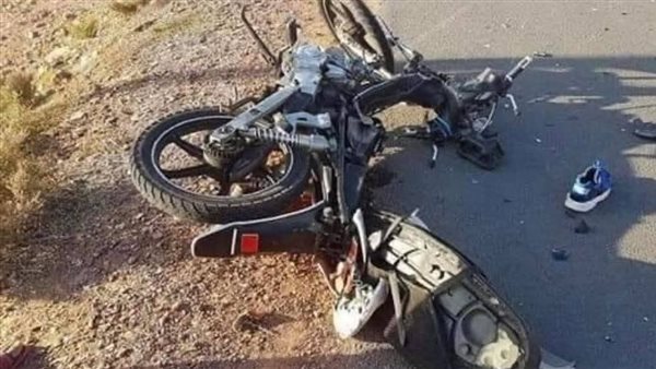 إصابة 3 أشخاص في تصادم دراجتين ناريتين بطريق "البصراط