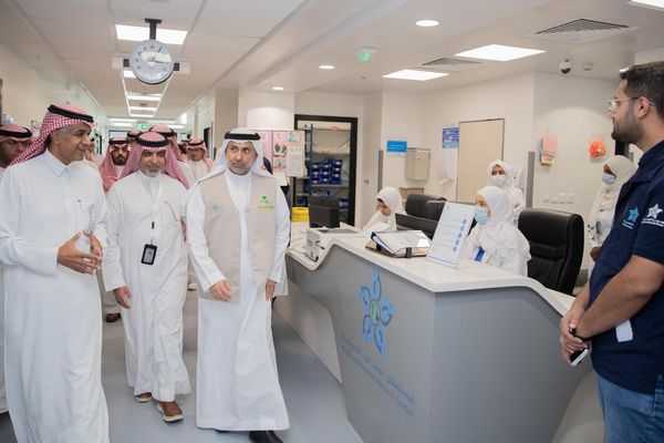 وزير الصحة يتفقد مجموعة من المنشآت الصحية في جدة