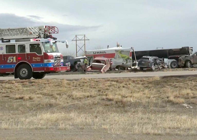 مصرع 4 أشخاص وإصابة العشرات بتصادم جماعي في كولورادو