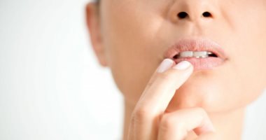 قرح الفم.. مخاطر صحية وراء تجاهل علاجها لأسابيع