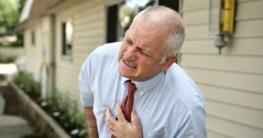 اعرف الفئات الأكثر عرضة.. كيف تنقذك تقنية TEVAR من خطر تمدد الشريان الأورطي
