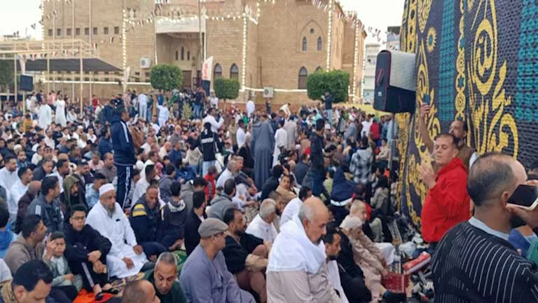 91 مسجدًا و50 ساحة لصلاة العيد في السويس.