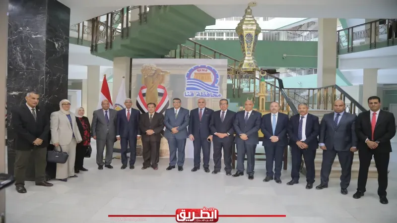 محافظ قنا يستقبل رئيس الجامعة والوفد المرافق له لتهنئته بمهام منصبه الجديد
