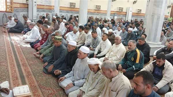 دعاء بحفظ مصر وأهلها، مساجد الوادي الجديد تستقبل فعاليات "مقارئ الجمهور"