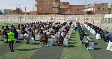 توزيع بطاطين على غير القادرين بقرى مركز سمسطا بالتزامن مع سادس أيام رمضان