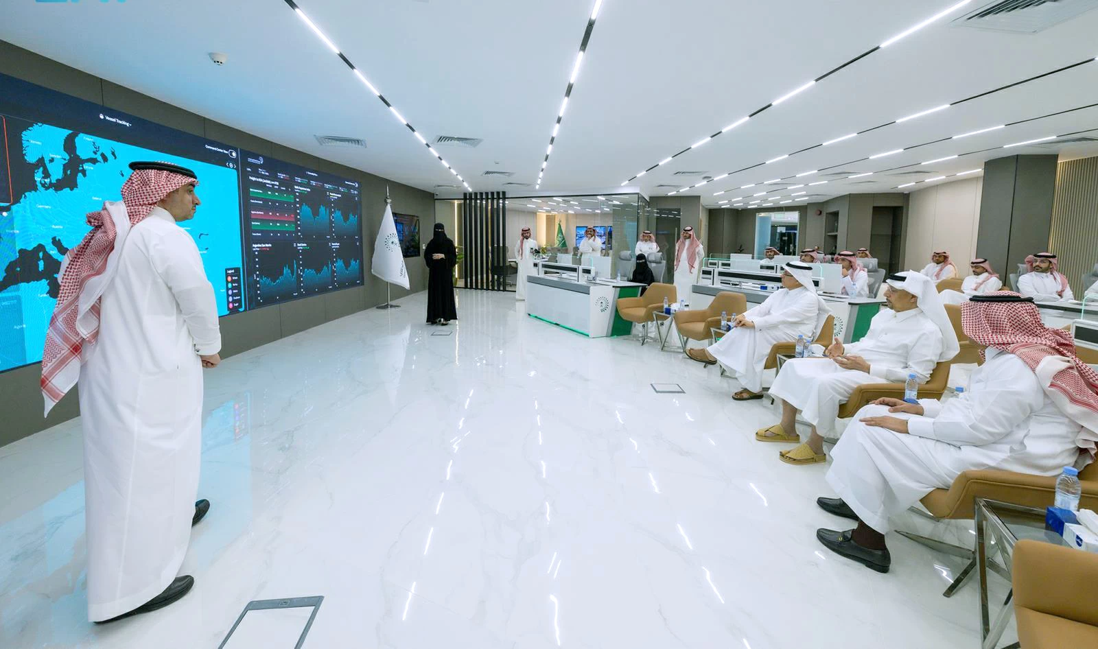 الفالح: مواجهة التحديات وتعزيز الأمن الغذائي أولوية وطنية