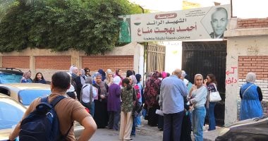 مفرد غر ومعنى شذا.. أسئلة تحير طلاب الشهادة الإعدادية بامتحان العربى
