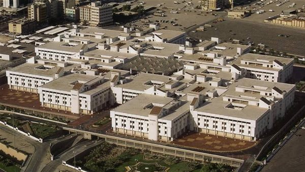 وزارة المالية الكويتية: أضرار مادية جسيمة بمبنى مجمع الوزارات جراء استهداف بمسيرة إيرانية