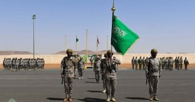 رئيسا أركان البحريتين السعودية والفرنسية يبحثان تعزيز التعاون في الأمن البحري