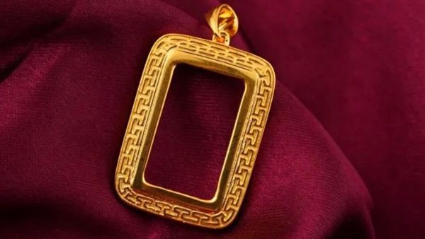 سعر جرام الذهب في الأسواق المحلية بختام تعاملات اليوم الأحد