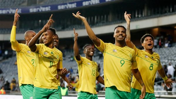 رقص لاعبي جنوب أفريقيا أثناء الدخول لملعب مباراة افتتاح كأس العالم (فيديو)