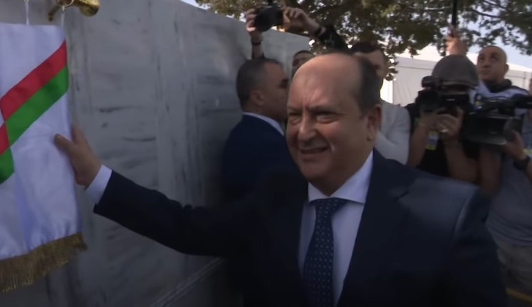 سيفي غريب يشرف بتيسمسيلت على إطلاق مشروع وحدة إنتاج المكونات واللواحق البلاستيكية للسيارات