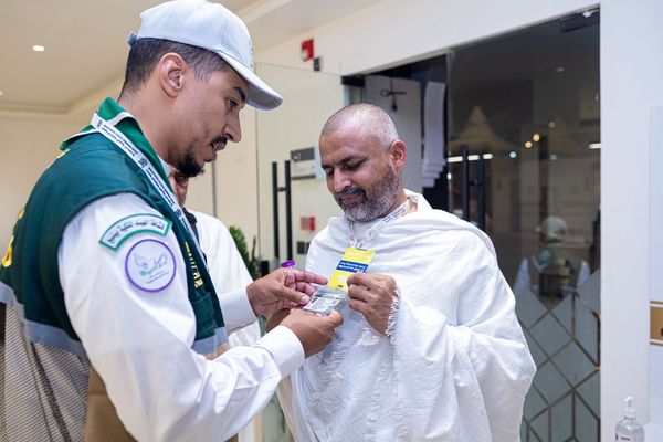 كشافة الوطن يصنعون في "يوم التروية" حكايات إنسانية لا تُنسى