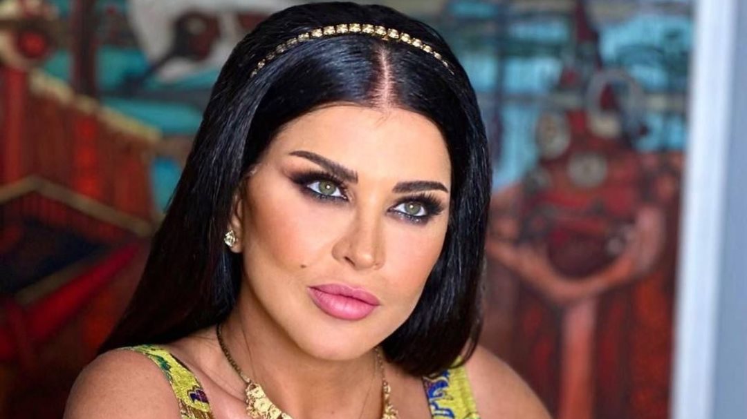 اللون الأزرق الحلقة 1.. تمهيد شيق لحكاية قوية