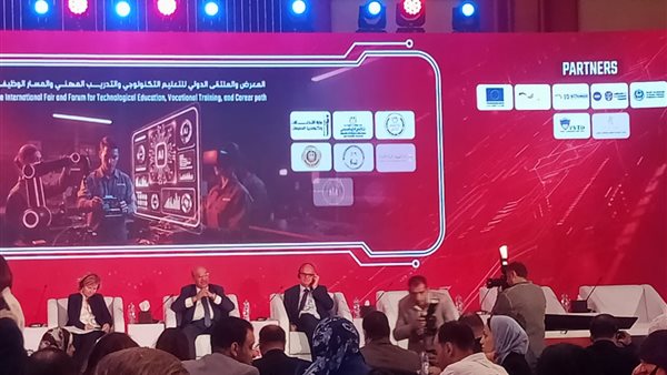 افتتاح الدورة الخامسة من «إديوتك إيجيبت 2026».. حوار مفتوح بين وزير التعليم والطلاب