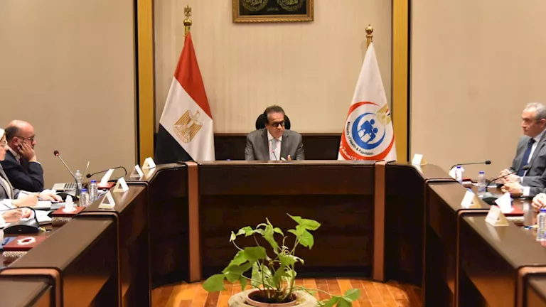 منظومة زراعة الأعضاء.. وزير الصحة يعقد اجتماعًا مع نخبة من الخبراء