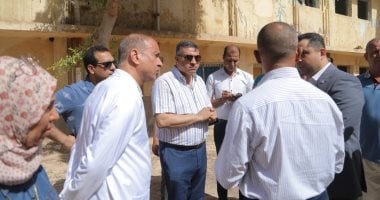 محافظ قنا يتفقد مستشفى نقادة المركزى ويحيل المدير للتحقيق