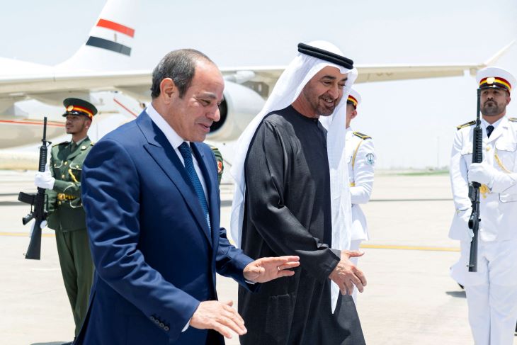 “انتهاك للدستور” و”تورط لا يخدم المصالح الاستراتيجية”… أحزاب ترفض تواجد قوات مصرية في الإمارات