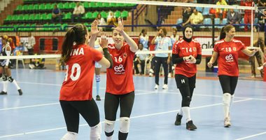 احتفال سيدات الأهلى مع الجماهير بعد الفوز على مصنع الكحول الإثيوبي