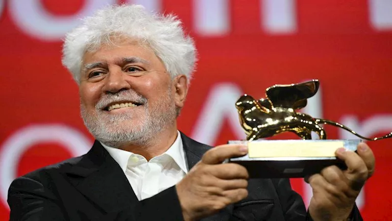 المخرج بيدرو ألمودوبار: يجب أن يعلم ترمب أن هناك حدودا لجميع أوهامه وج