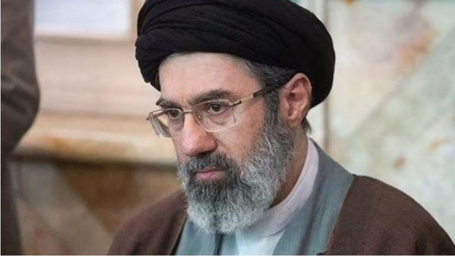 من هو المرشد الجديد لإيران مجتبي علي خامنئي؟