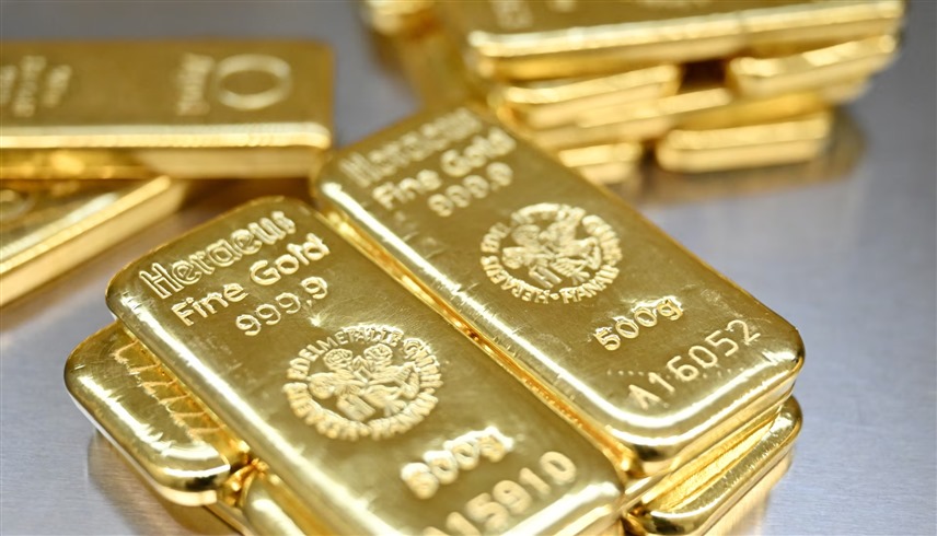 التهدئة مع إيران تدفع الذهب للصعود وتضغط على أسعار النفط