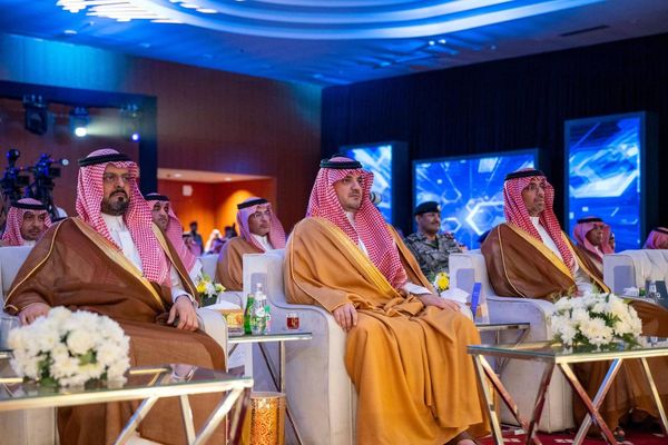 عبدالعزيز بن سعود يرعى الحفل الختامي للمنتدى الثالث للصحة والأمن في الحج