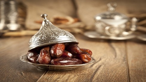 ما وقت إخراج فدية الإفطار في رمضان لأصحاب الأعذار الدائمة؟
