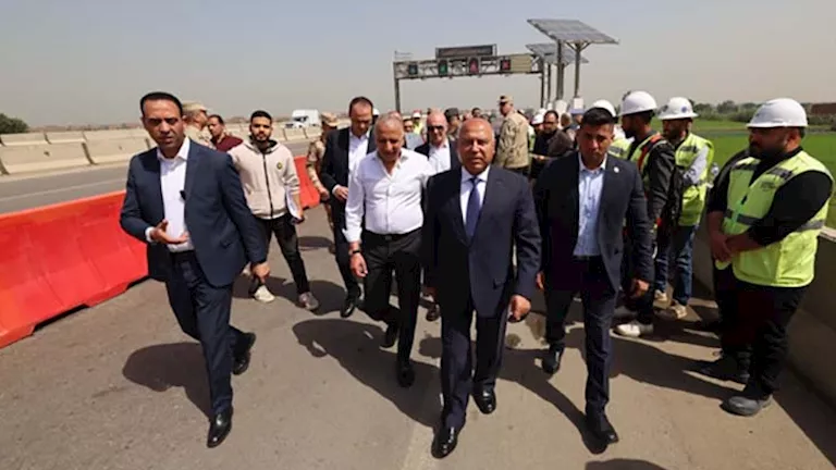 كامل الوزير: النقل الذكي يعزز السلامة ويخفض الحوادث