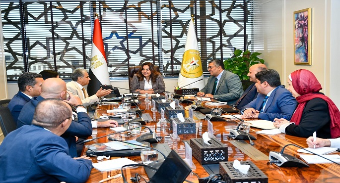 منال عوض تبحث مع المدير التنفيذى لمركز “سيدارى” التطوير المستدام لمنطقة “البلوهول” بمحمية أبو جالوم